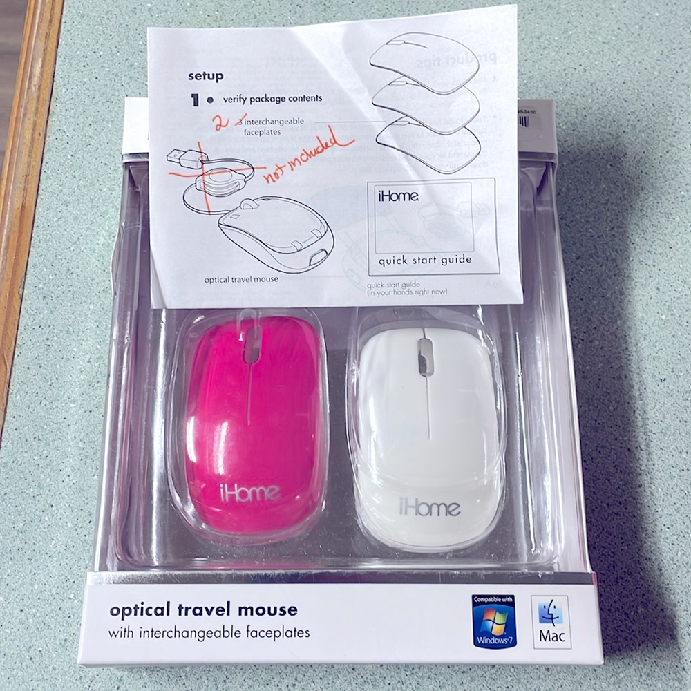 COPY - iHome 2 Interchangeable Faceplates NEW IN BOX!!